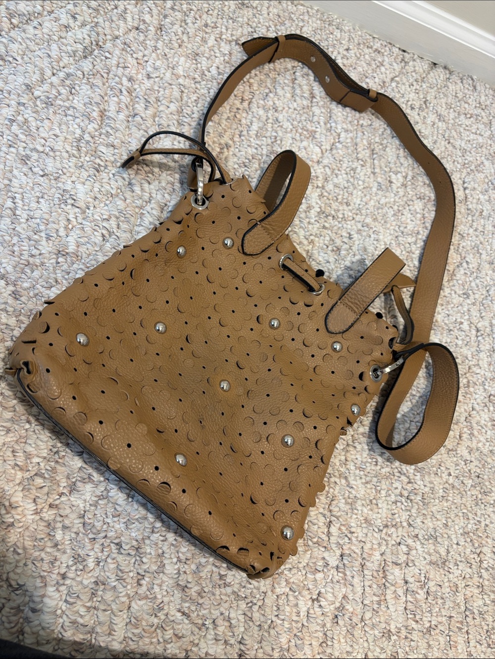 meli melo Hazel Daisy Laser Cut Bucket Bag Tan/Taupe